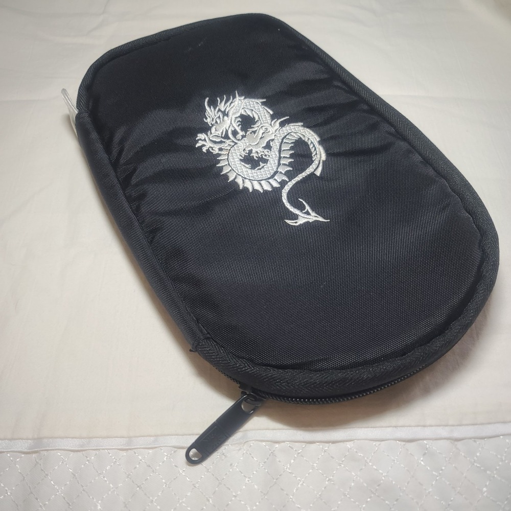 Vintage DRAGON  Case Logic 24 CD Carrying Padded Storage Zipper Case Y2K 90's